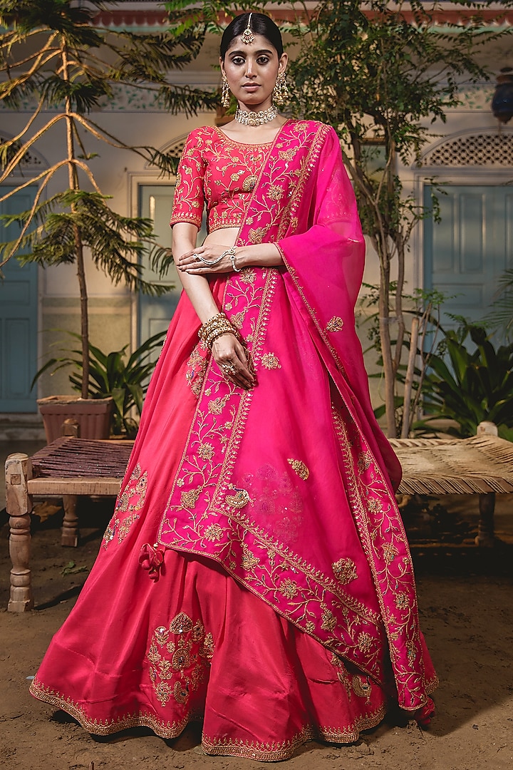 Red Pure Silk Embroidered Wedding Lehenga Set by SURBHI SHAH at Pernia's Pop Up Shop