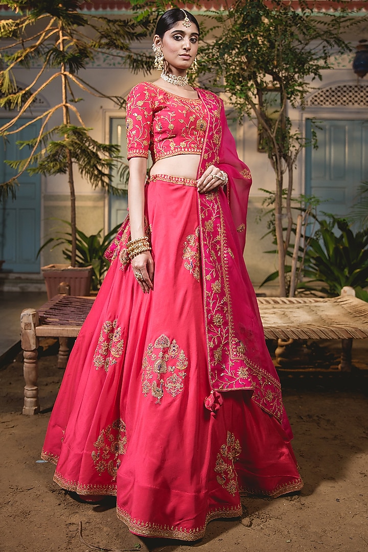 Red Pure Silk Embroidered Wedding Lehenga Set by SURBHI SHAH at Pernia's Pop Up Shop