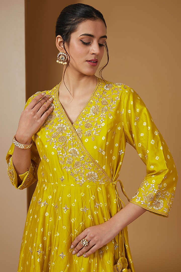 Yellow Pure Spun SIlk Hand Embroidered Angrakha Kurta Set by SURBHI SHAH at Pernia's Pop Up Shop