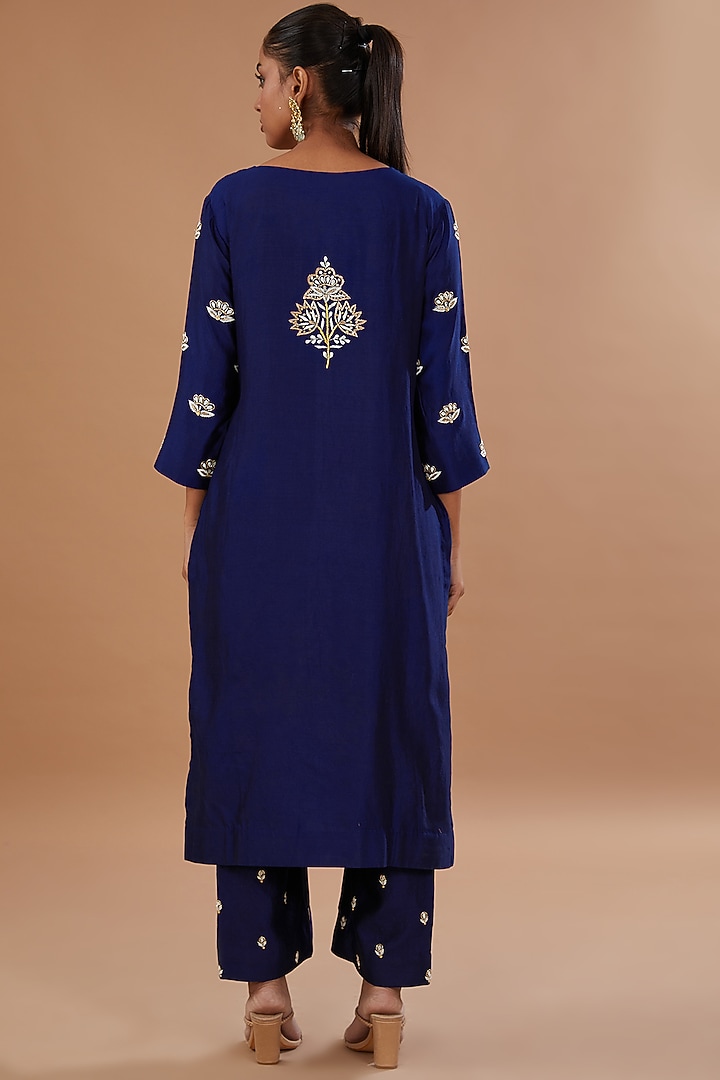 Navy Blue Pure Spun Silk Dabka Embroidered Kurta Set by SURBHI SHAH at Pernia's Pop Up Shop