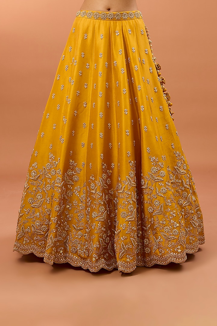 Orchid Yellow Silk Cutdana & Pearl Work Bridal Lehenga Set by SURBHI SHAH at Pernia's Pop Up Shop