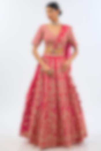 Red Pure Silk Bridal Lehenga Set by SURBHI SHAH at Pernia's Pop Up Shop