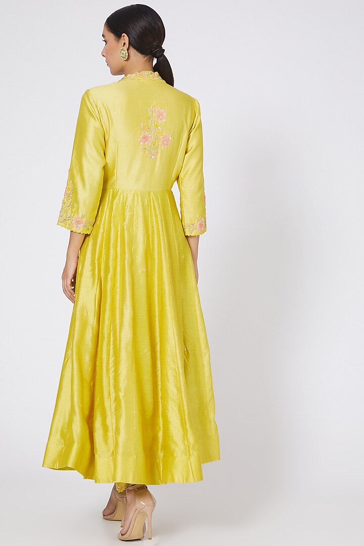 Yellow Sequins Embroidered Kurta Set by SURBHI SHAH at Pernia's Pop Up Shop