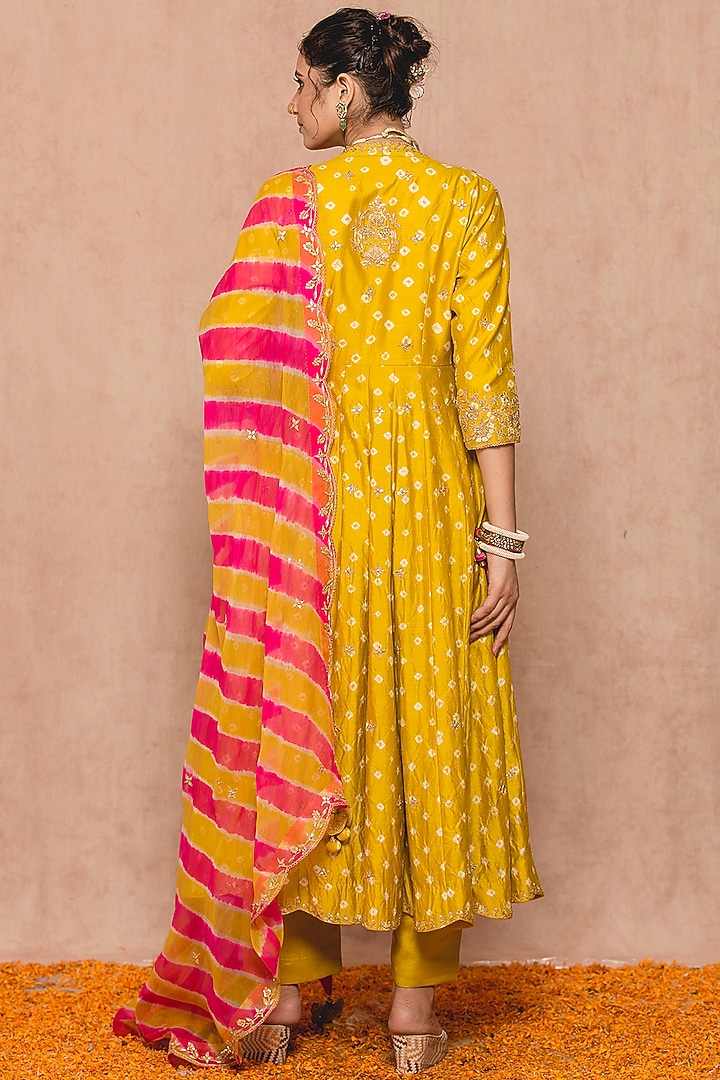 Mustard Yellow Silk Kurta Set by SURBHI SHAH at Pernia's Pop Up Shop