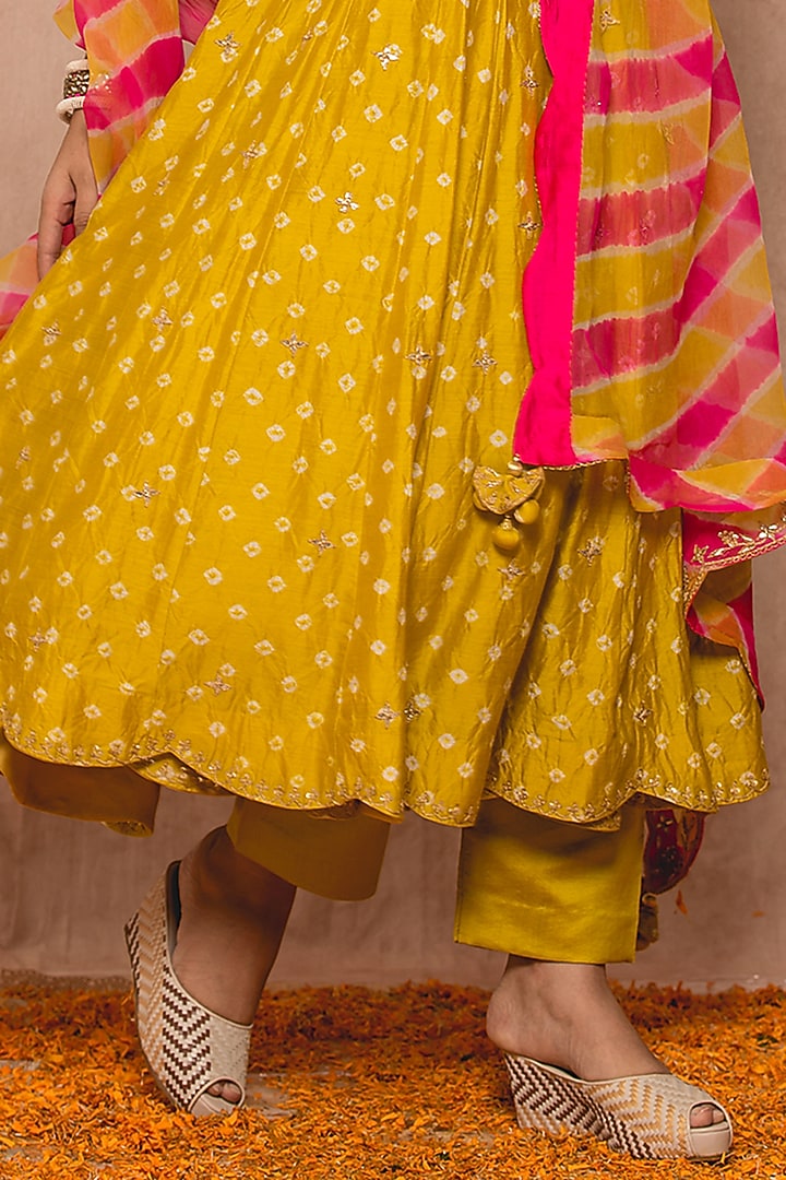 Mustard Yellow Silk Kurta Set by SURBHI SHAH at Pernia's Pop Up Shop