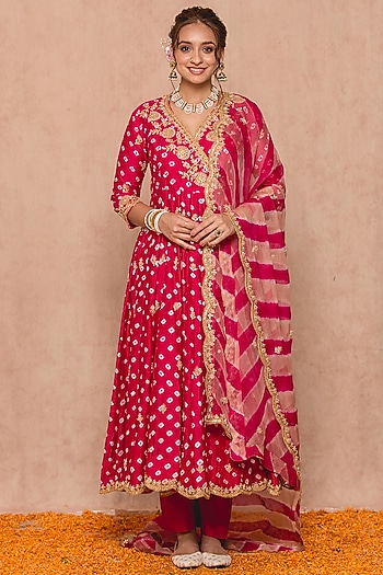 Rani Spun Silk Kurta Set by SURBHI SHAH at Pernia's Pop Up Shop