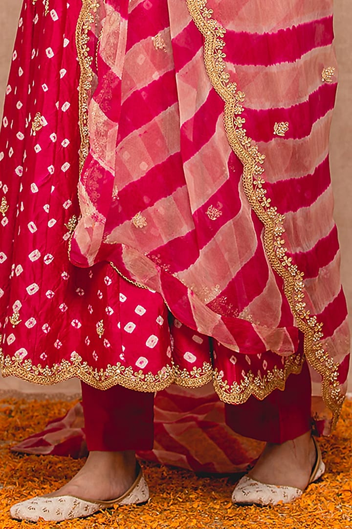 Rani Spun Silk Kurta Set by SURBHI SHAH at Pernia's Pop Up Shop