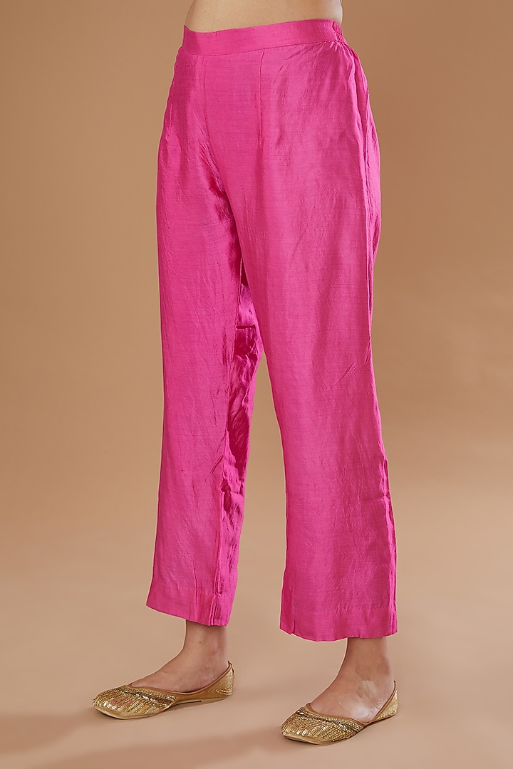Pink Pure Kora Silk Embroidered Leheriya Kurta Set by SURBHI SHAH at Pernia's Pop Up Shop