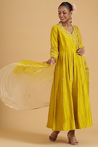 Greenish Yellow Pure Spun Silk Hand Embroidered Angrakha Kurta Set by SURBHI SHAH