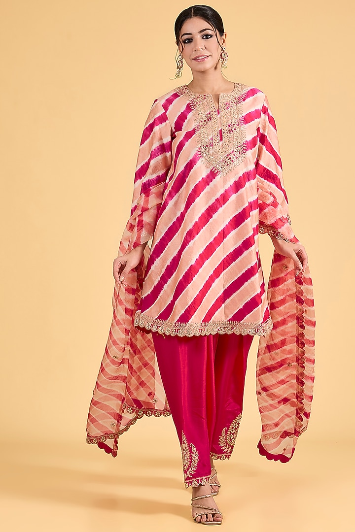 Red Old Rose Colored Leheriya Spun Kurta Set by Surbhi Shah at Pernia's Pop Up Shop
