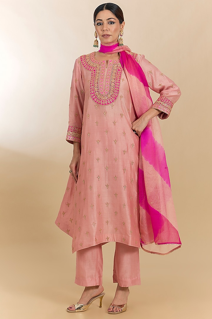 Powder Pink Chanderi Marori Work Kurta Set by Surbhi Shah at Pernia's Pop Up Shop