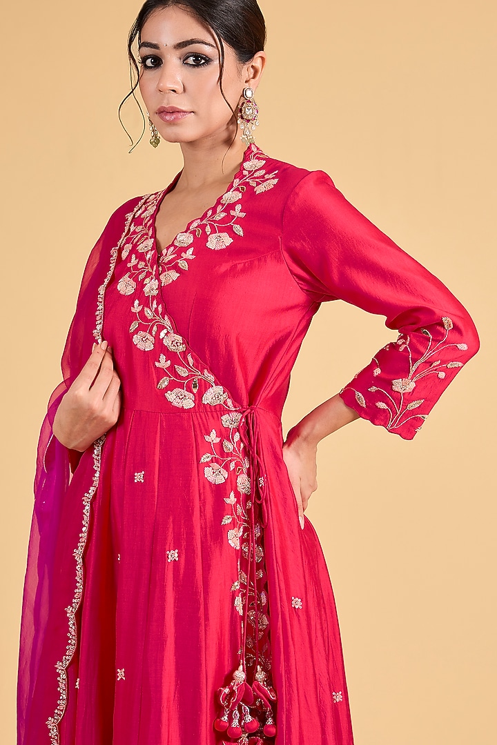 Strawberry Red Spun Silk Wedding Anarkali Set by Surbhi Shah at Pernia's Pop Up Shop