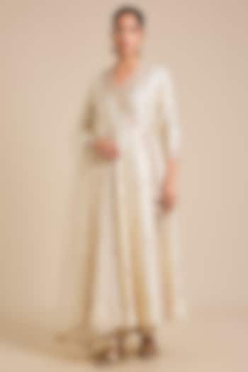 Ivory Spun Silk Marori Work Angrakha Set by SURBHI SHAH at Pernia's Pop Up Shop