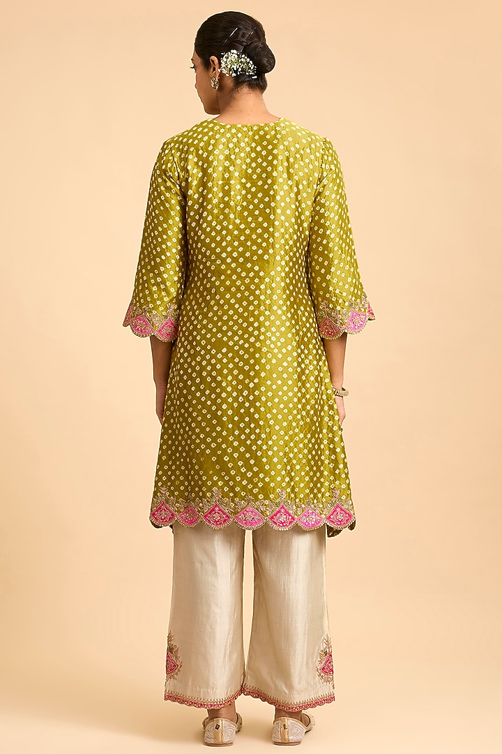 Parrot Green Spun SIlk Marori Embroidered Bandhani Kurta Set by Surbhi Shah at Pernia's Pop Up Shop