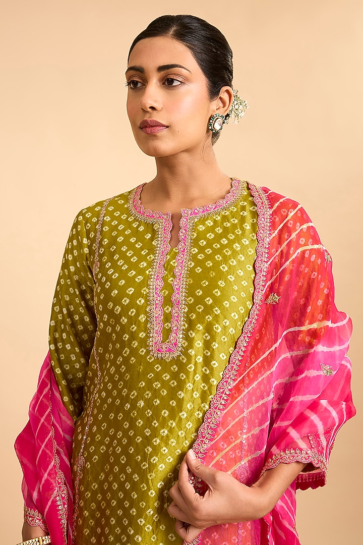 Parrot Green Spun SIlk Marori Embroidered Bandhani Kurta Set by Surbhi Shah at Pernia's Pop Up Shop