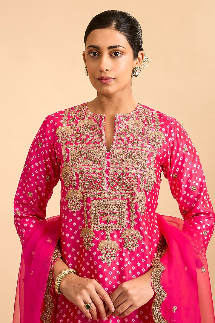 Strawberry Red Spun Silk Mukesh Embroidered Bandhej Kurta Set by Surbhi Shah at Pernia's Pop Up Shop