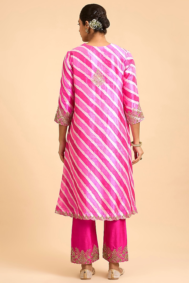 Hot Pink Spun Silk Leheriya Kurta Set by Surbhi Shah at Pernia's Pop Up Shop