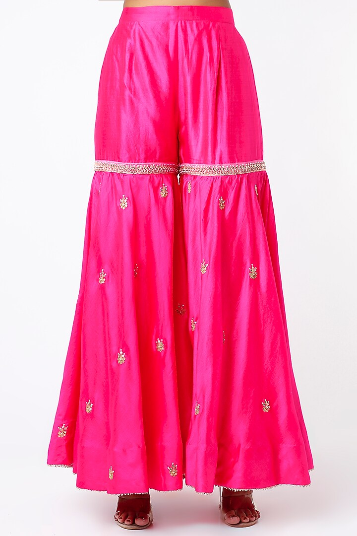 Magenta Gota Hand Embroidered Kurta Set by SURBHI SHAH at Pernia's Pop Up Shop