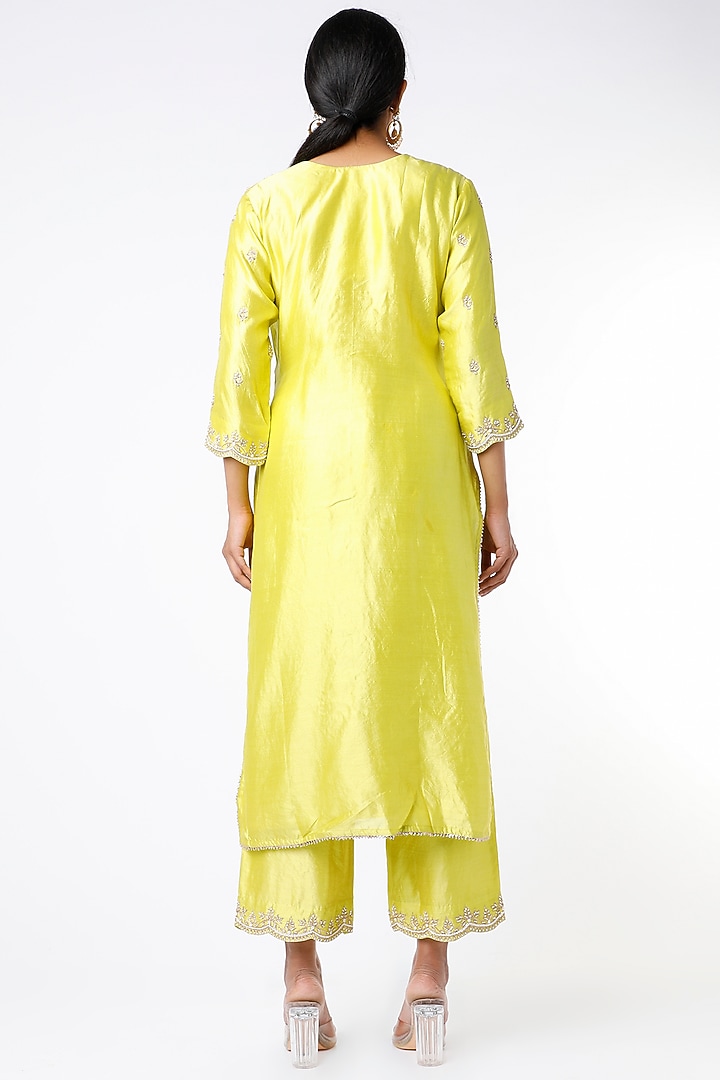 Yellow Hand Embroidered Kurta Set by SURBHI SHAH at Pernia's Pop Up Shop
