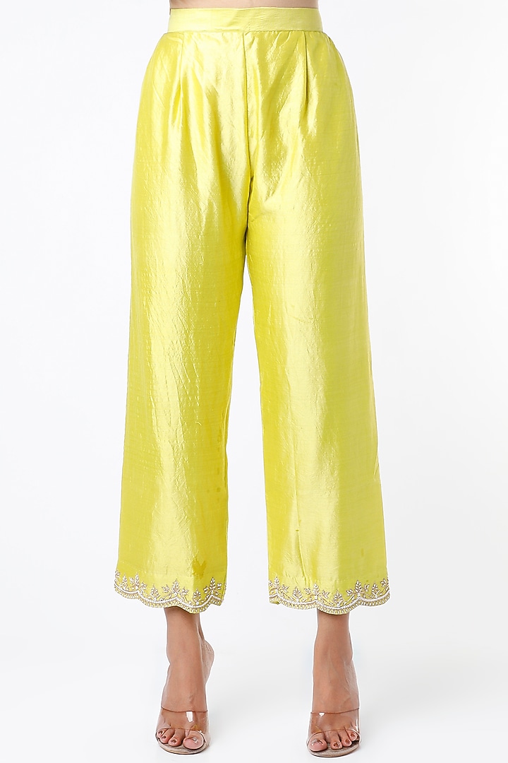 Yellow Hand Embroidered Kurta Set by SURBHI SHAH at Pernia's Pop Up Shop