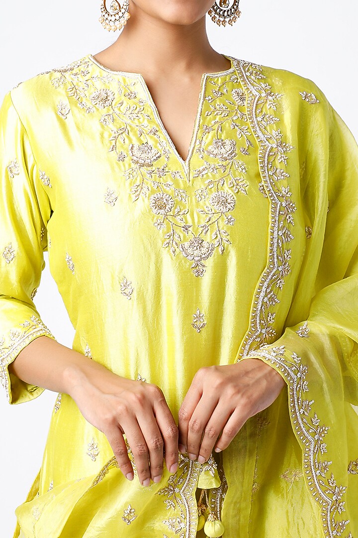 Yellow Hand Embroidered Kurta Set by SURBHI SHAH at Pernia's Pop Up Shop