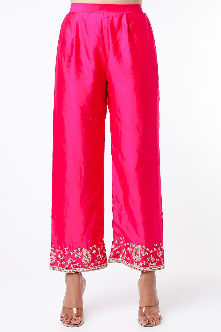 Dark Magenta Hand Embroidered Kurta Set by SURBHI SHAH at Pernia's Pop Up Shop