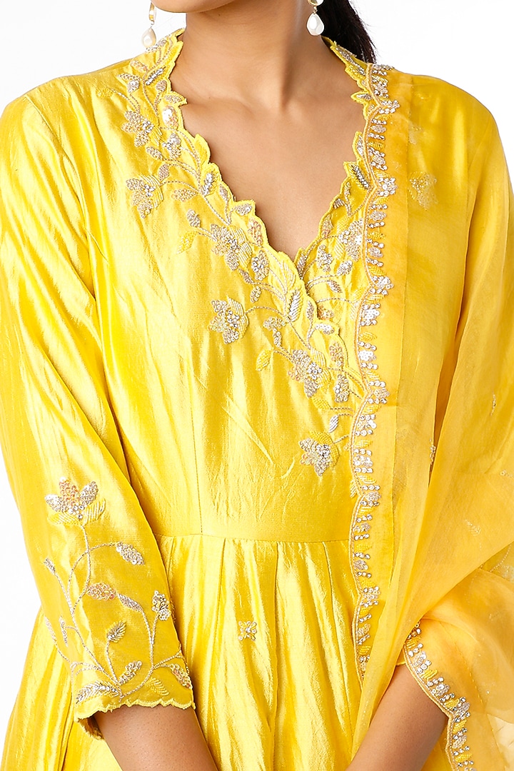 Yellow Hand Embroidered Angrakha Kurta Set by SURBHI SHAH at Pernia's Pop Up Shop