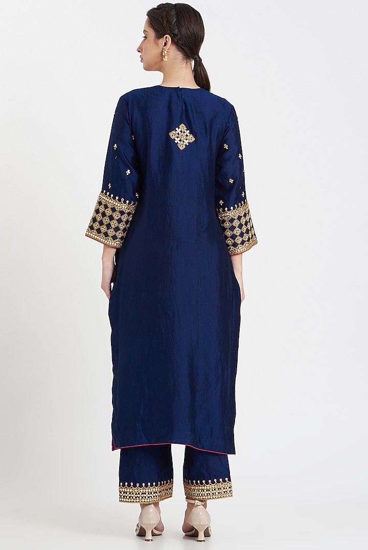 Navy Blue Embroidered Kurta Set by SURBHI SHAH at Pernia's Pop Up Shop