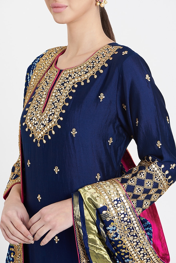 Navy Blue Embroidered Kurta Set by SURBHI SHAH at Pernia's Pop Up Shop