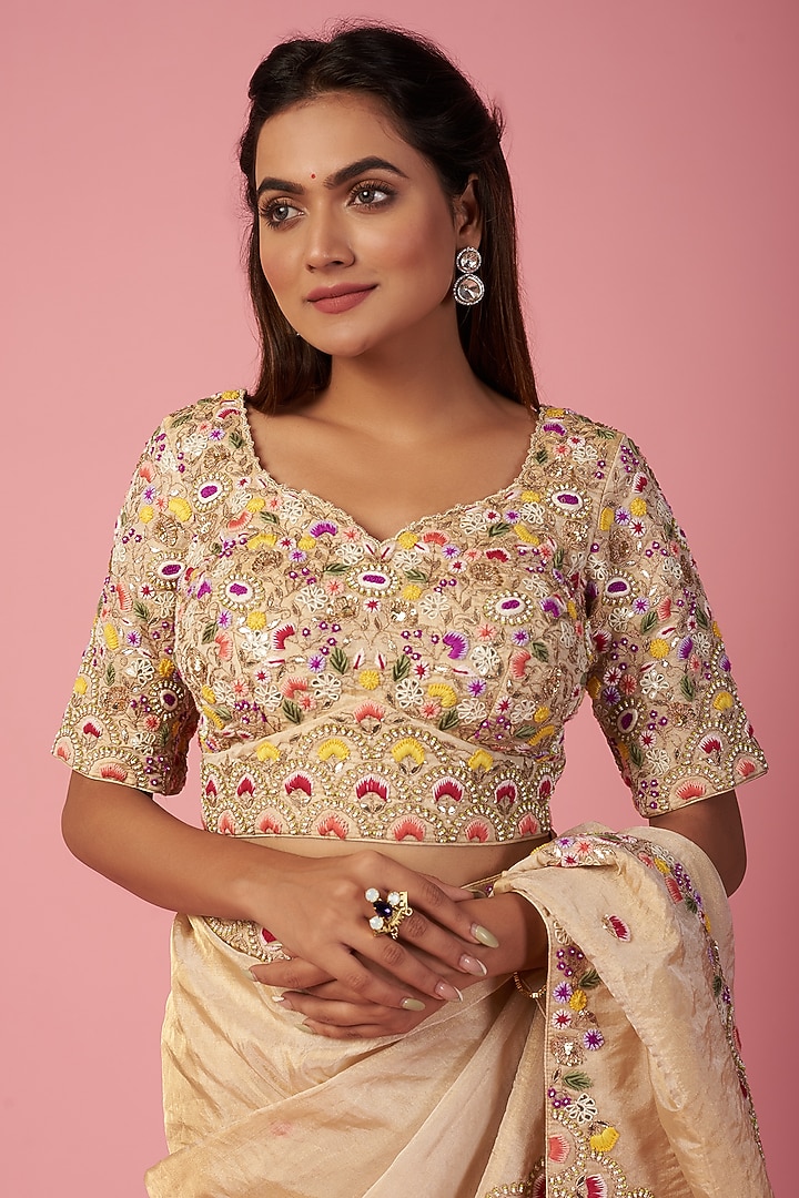 Gold Embroidered Wedding Saree Set by SURBHI SHAH at Pernia's Pop Up Shop