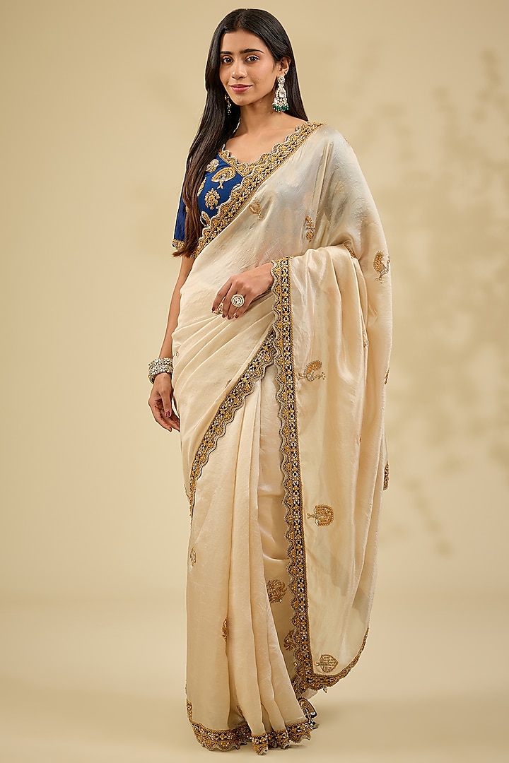 Silver Kora Silk Zardosi Work Saree Set by Surbhi Shah at Pernia's Pop Up Shop