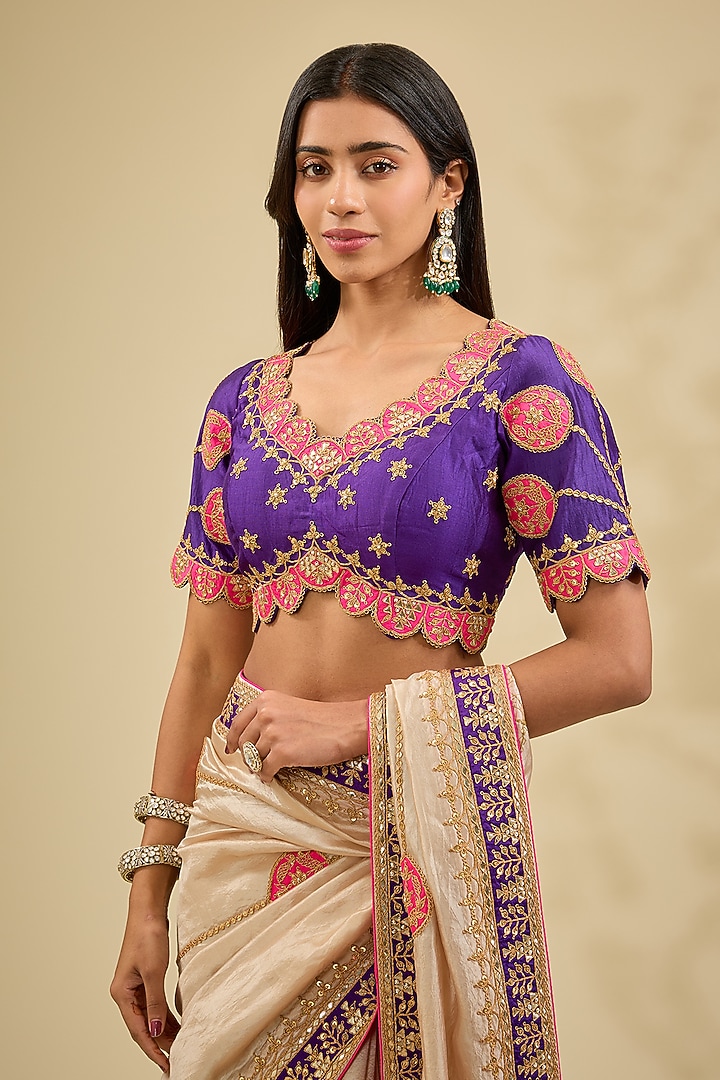 Silver Kora Silk Zardosi Work Reception Saree Set by Surbhi Shah at Pernia's Pop Up Shop