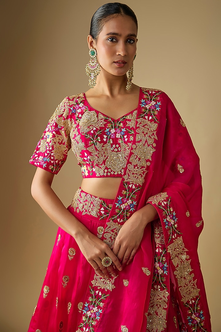 Red Satin Organza Resham Embroidered Bridal Lehenga Set by SURBHI SHAH at Pernia's Pop Up Shop