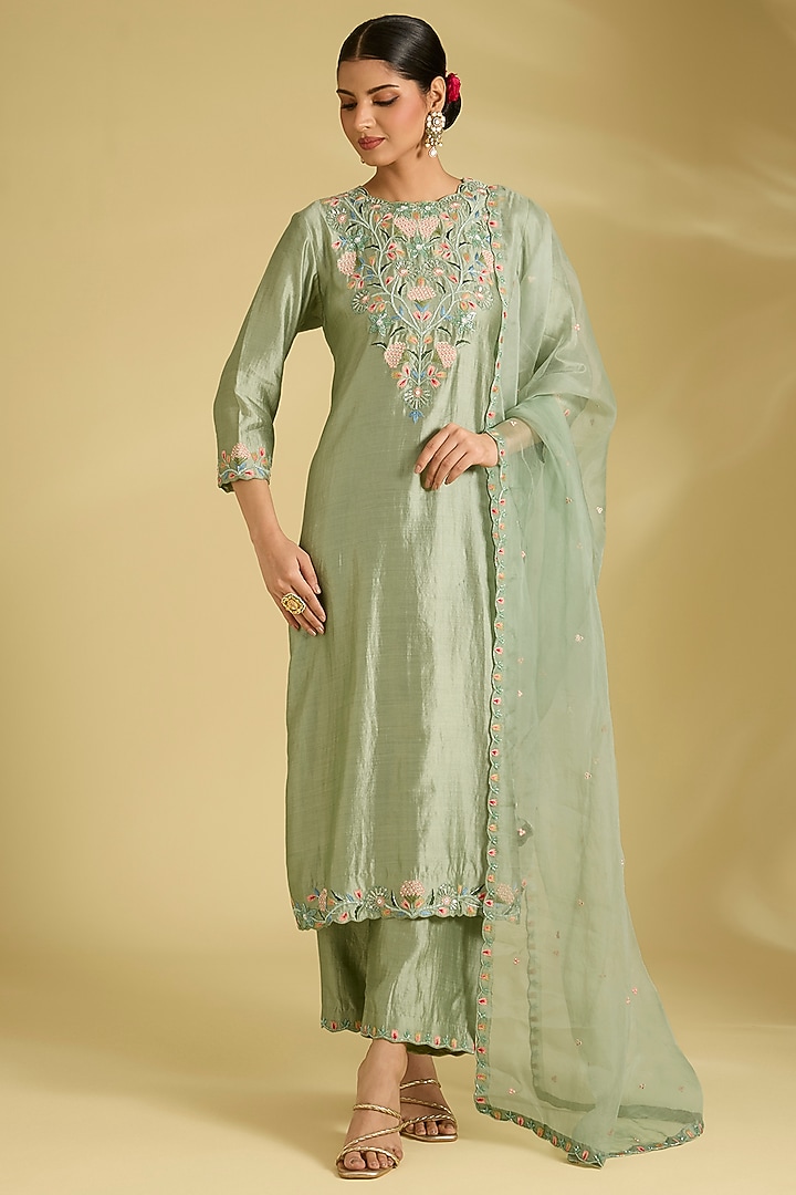 Pista Green Spun Silk Resham Work Kurta Set by Surbhi Shah at Pernia's Pop Up Shop