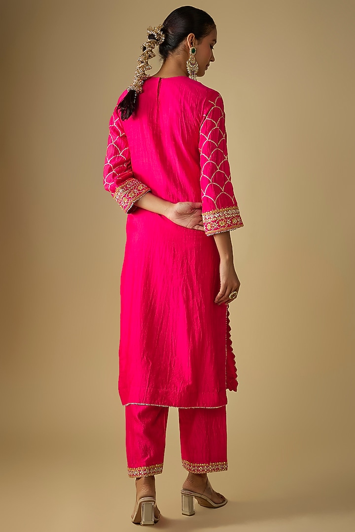 Red Spun Silk Marori Embroidered Kurta Set by SURBHI SHAH at Pernia's Pop Up Shop