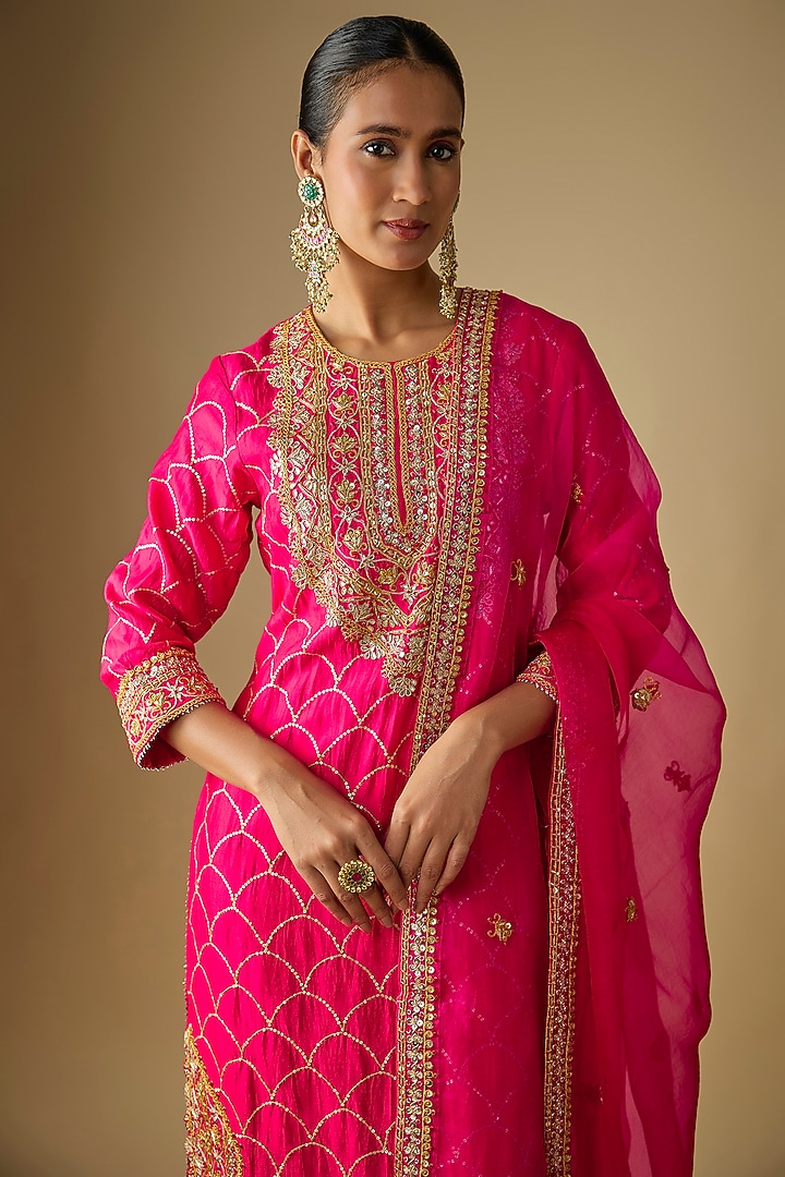 Red Spun Silk Marori Embroidered Kurta Set by SURBHI SHAH at Pernia's Pop Up Shop