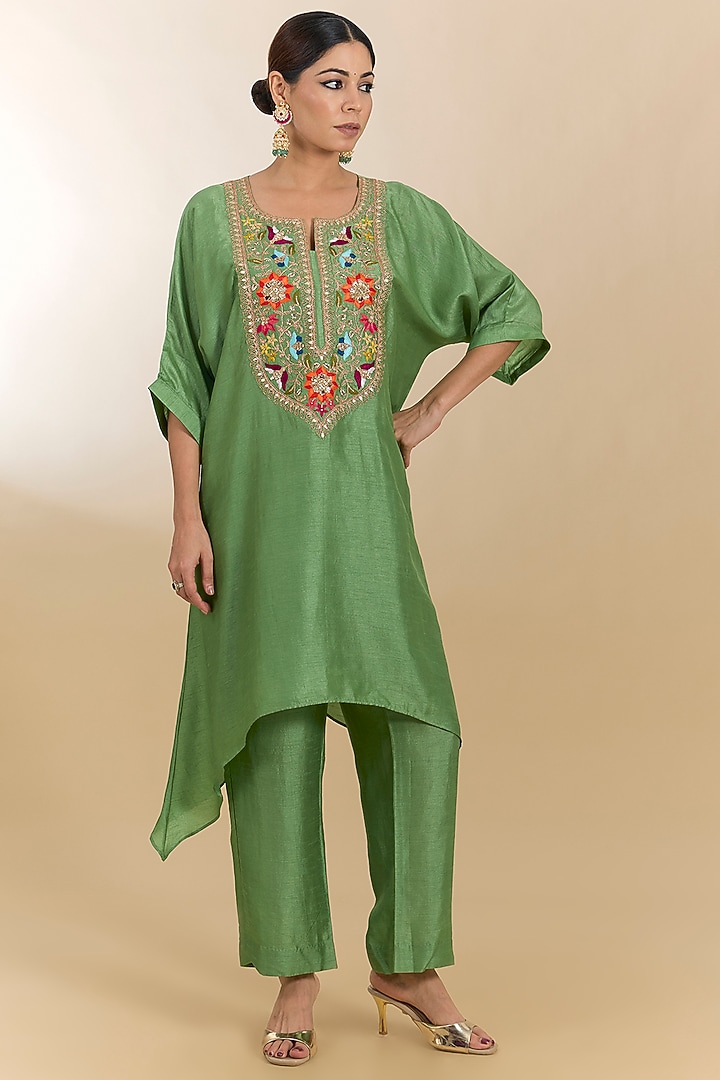 Powder Sage Green Raw Silk Resham Work Kaftan Set by Surbhi Shah at Pernia's Pop Up Shop