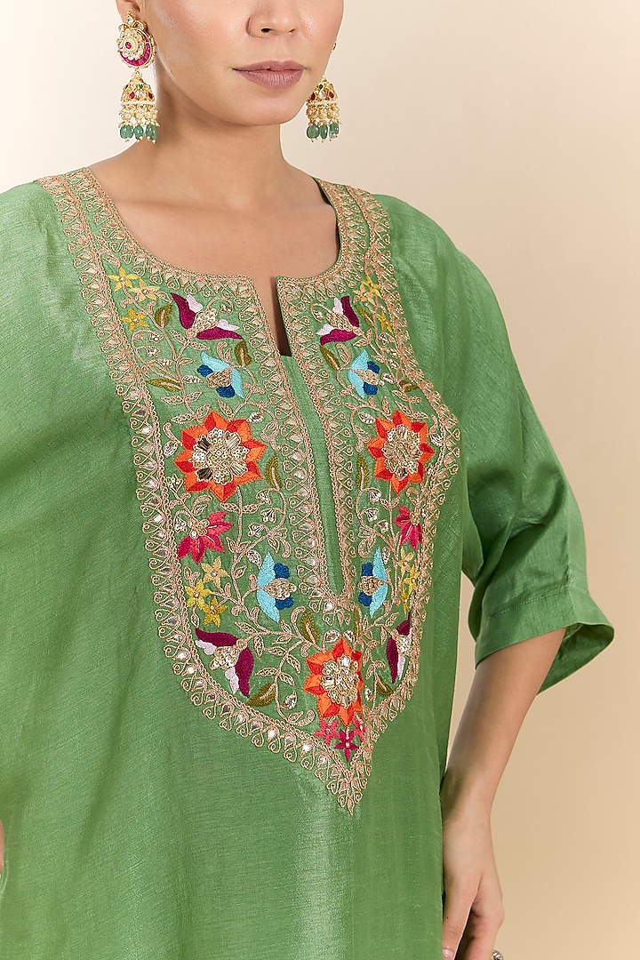 Powder Sage Green Raw Silk Resham Work Kaftan Set by Surbhi Shah at Pernia's Pop Up Shop