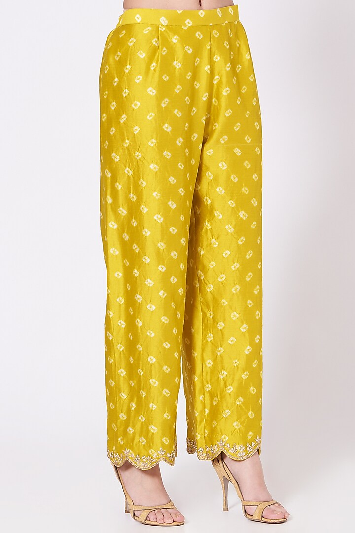 Mustard Bandhani Printed Kurta Set by SURBHI SHAH at Pernia's Pop Up Shop