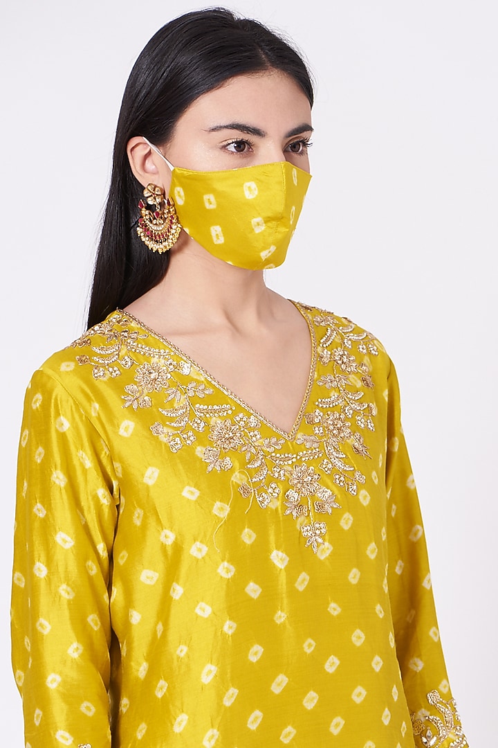 Mustard Bandhani Printed Kurta Set by SURBHI SHAH at Pernia's Pop Up Shop