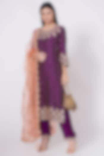 Purple Hand Embroidered Kurta Set by SURBHI SHAH at Pernia's Pop Up Shop