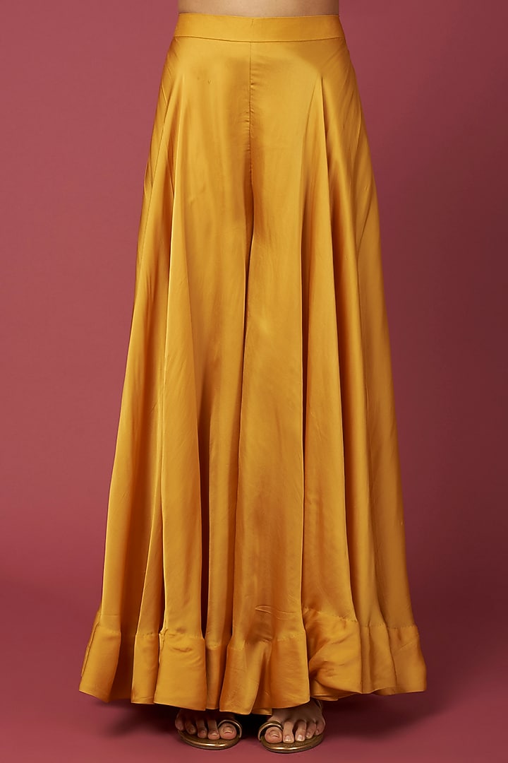 Yellow Embroidered Cape Set by SURBHI SHAH at Pernia's Pop Up Shop