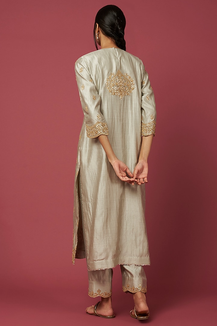 Grey Embroidered Kurta Set by SURBHI SHAH at Pernia's Pop Up Shop
