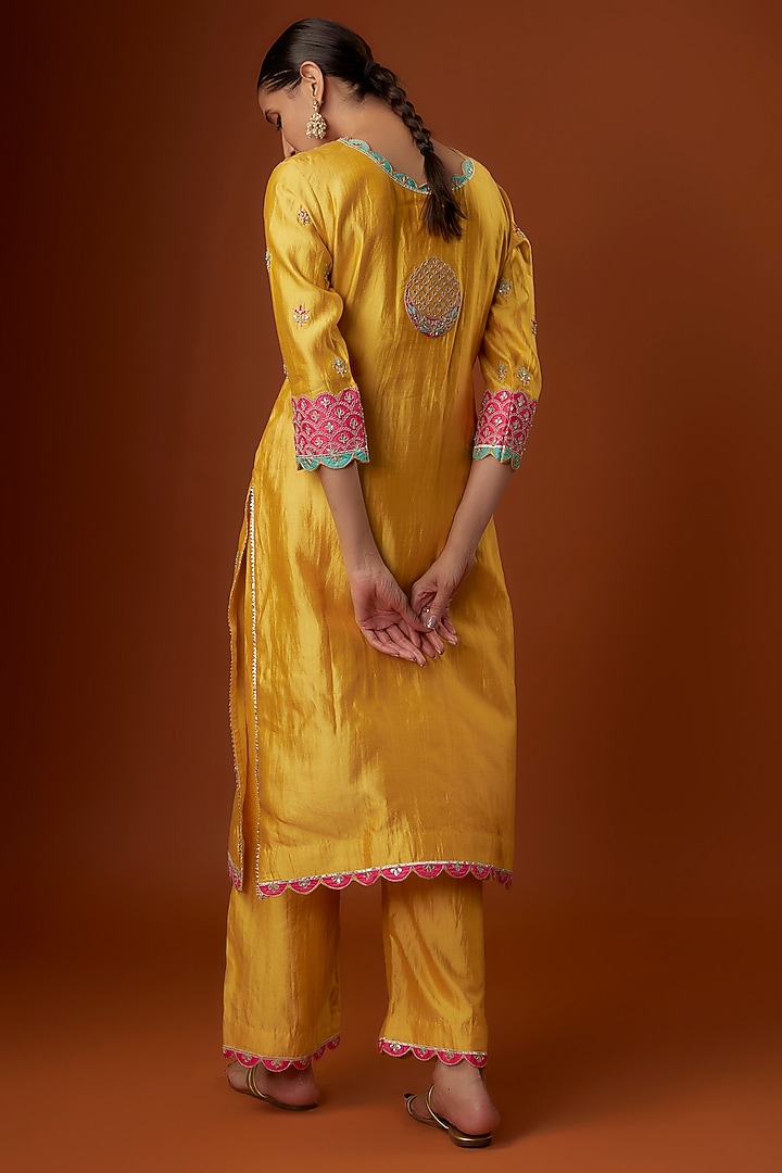 Yellow Pure Spun Silk Marori Embroidered Kurta Set by SURBHI SHAH at Pernia's Pop Up Shop