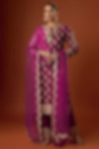 Magenta Pink Pure Spun Silk Aari Embroidered Bandhej Kurta Set by SURBHI SHAH at Pernia's Pop Up Shop