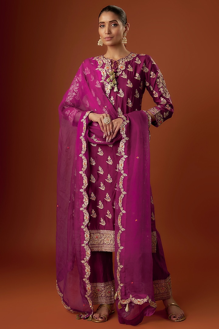 Magenta Pink Pure Spun Silk Aari Embroidered Bandhej Kurta Set by SURBHI SHAH at Pernia's Pop Up Shop