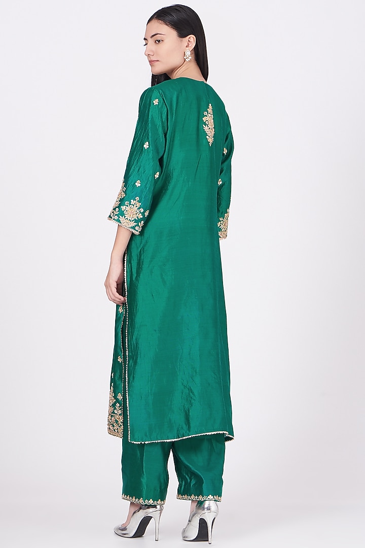 Bottle Green Hand Embroidered Kurta Set by SURBHI SHAH at Pernia's Pop Up Shop