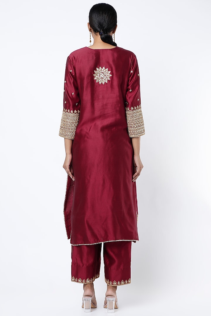 Blood Red Hand Embroidered Kurta Set by SURBHI SHAH at Pernia's Pop Up Shop