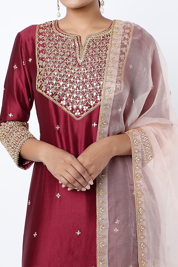 Blood Red Hand Embroidered Kurta Set by SURBHI SHAH at Pernia's Pop Up Shop