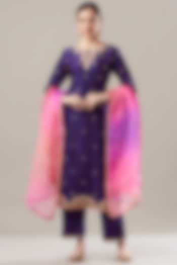 Purple Embroidered Kurta Set by SURBHI SHAH at Pernia's Pop Up Shop